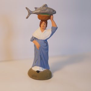 Femme au thon