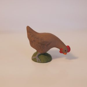 Poule picorante