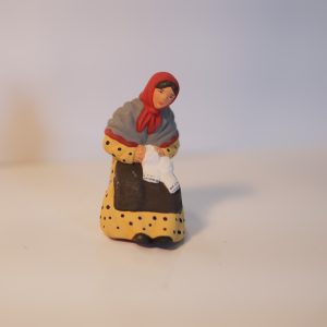 Tricotteuse assise